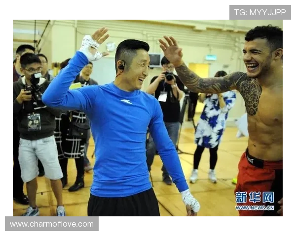 格伦二四至二五赛季自由滑二十七日公开训练亮点解析全景呈细节秀 格伦二四至二五赛季自由滑二十七日公开训练亮点解析全景呈细节秀