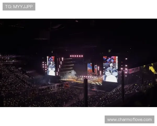 周传雄演唱会后35小时黄龙体育中心成功转换为比赛场地 周传雄演唱会后35小时黄龙体育中心成功转换为比赛场地