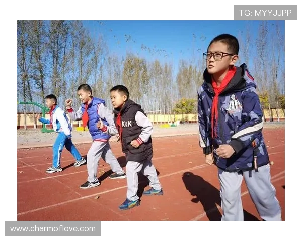 武汉新洲十二岁男孩晋升国家一级运动员励志成长故事之旅精彩绽放