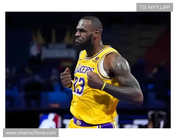 詹姆斯赛场统治力惊艳全场获教练高度赞扬称其球队不可或缺核心